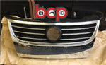 Load image into Gallery viewer, VW TOURAN 2007 - 2010 FRONT MAIN GRILLE CHROME &amp; BLACK NO BADGE NEW