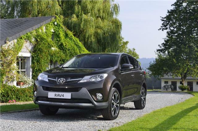 TOYOTA RAV4 2016 - 2019  FRONT WING WITH  ARCH MOULDING HOLES RIGHT DRIVERS