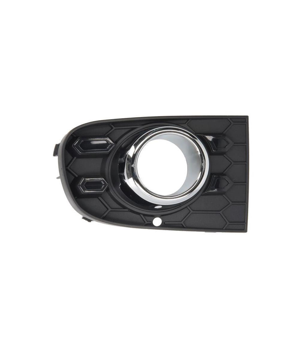 FIAT 500 S 2015 ON FRONT BUMPER FOG GRILLE BLACK WITH CHROME MOULDING RIGHT SIDE