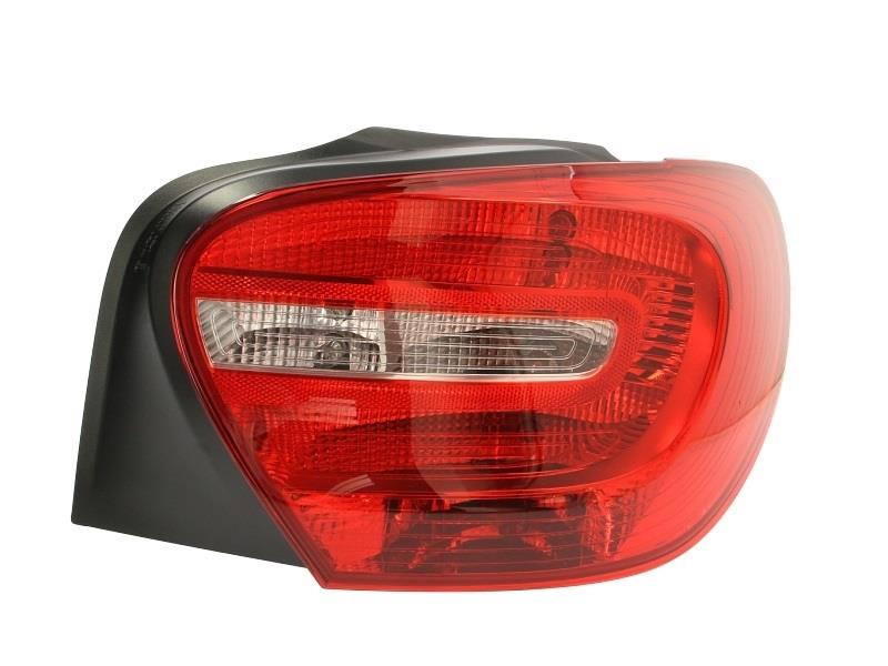 MERCEDES A CLASS 2012 - 2015 REAR LIGHT OUTER DRIVER SIDE RIGHT NOT LED W176