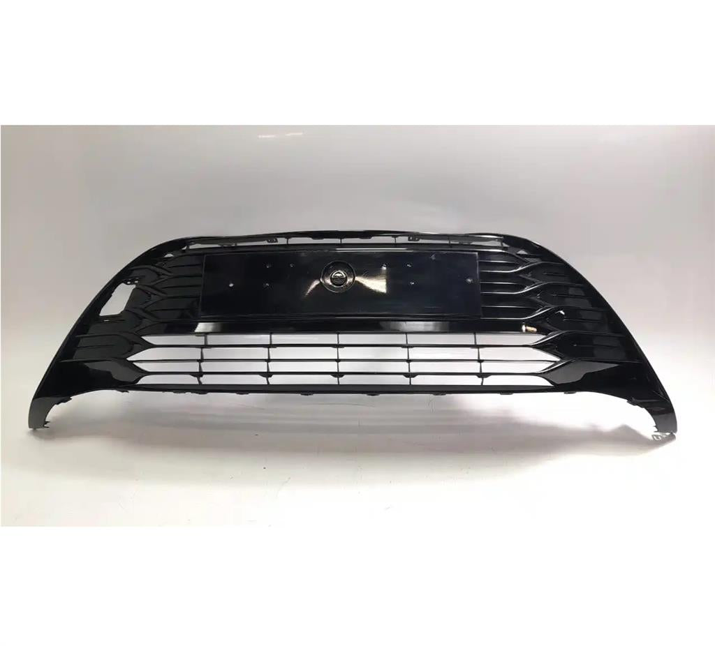 TOYOTA YARIS 2017 - 2020 FRONT BUMPER GRILLE MIDDLE LOWER 531020D130 GLOSS BLACK