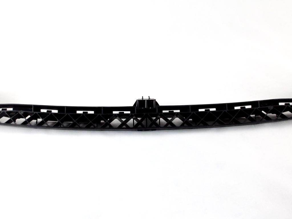 VW GOLF MK7 2013 – 2017 FRONT BUMPER CENTRE GRILLE SUPPORT BRACKET HOLDER NEW