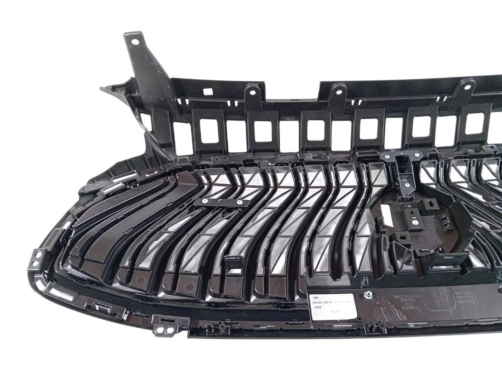 MG HS 2023 ON FRONT RADIATOR GRILLE BLACK TROPHY MODELS ONLY WITH CAMERA HOLE