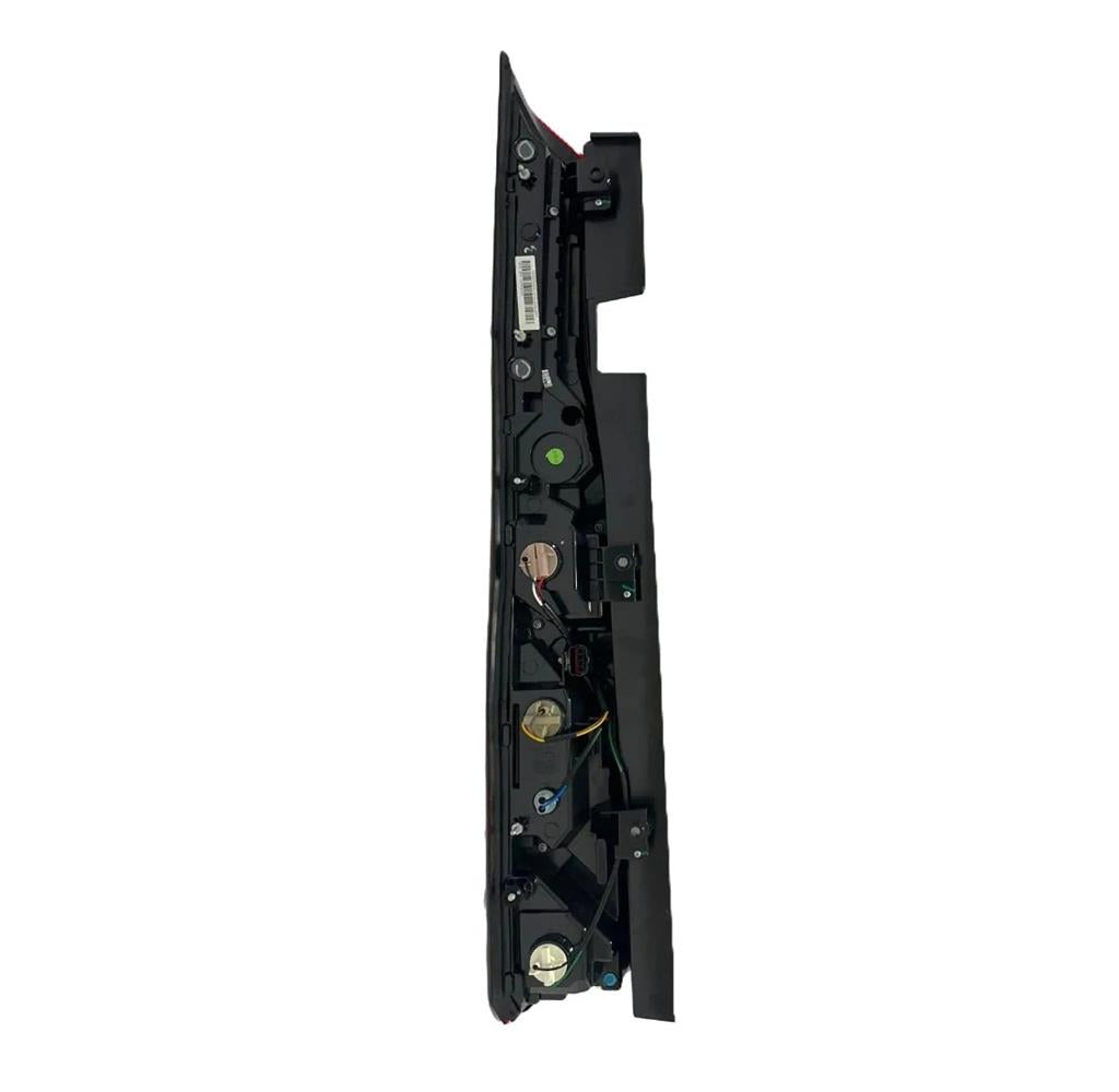 MAXUS E DELIVER 9 2019 ON REAR LIGHT WITH BULBS DRIVER SIDE RIGHT C00229320